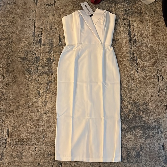 White Strapless Asymmetric Cocktail Dress - Picture 2 of 3